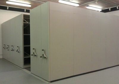 Chassis base movable shelving
